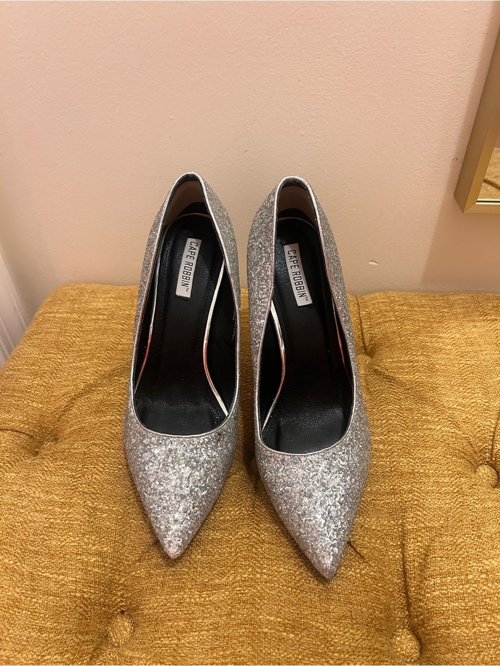 Cape Robbin Silver Glitter Pointed Pumps